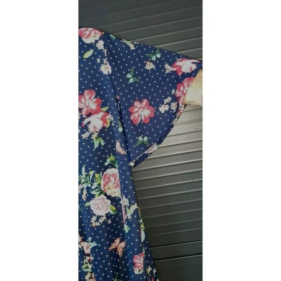 Flutter Sleeve Top - ladies size 1X - Picture 2 of 5